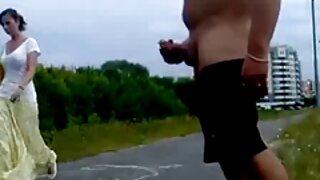 Affascinante cutie ha preso a succhiare cazzi video porno nonne troie