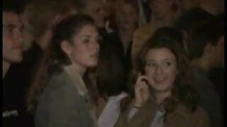 Un giovane donnaiolo mangia un berretto femminile con la bocca nonne porche lesbiche