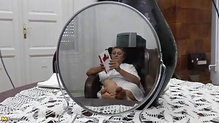 Ho vecchie troie porche affidato il massaggiatore con grandi tette e mi sono emozionato