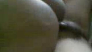 Il ragazzo ha portato un altro shmaru a lui e nonne italiane porche scopata