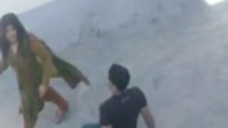 La ragazza guadagna soldi con www nonne troie entusiasmo con la sua figa