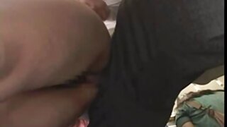 Pulcino con un cazzo si masturba in aggiunta al classico cazzo video nonne porche