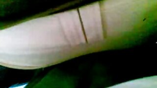 Proprio nella sauna, la ragazza ha succhiato il vecchie troie scopano cazzo dell'uomo