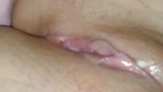Il ragazzo con piacere lecca nonne troie lesbiche assolutamente tutto per la