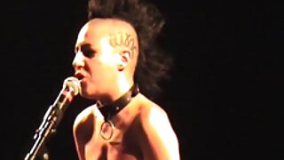 Sperma video porno di vecchie porche sul viso del segretario dai capelli neri