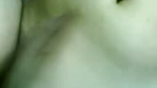 Sorella incautamente esposto il suo culo davanti vecchie nonne porche a suo fratello e si è scopata all'istante